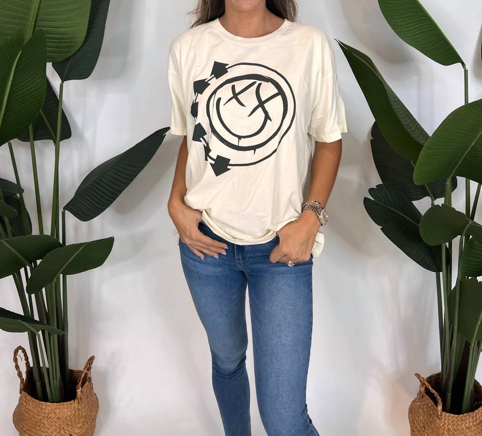 Daydreamer - Blink 182 Smiley Solo Tee