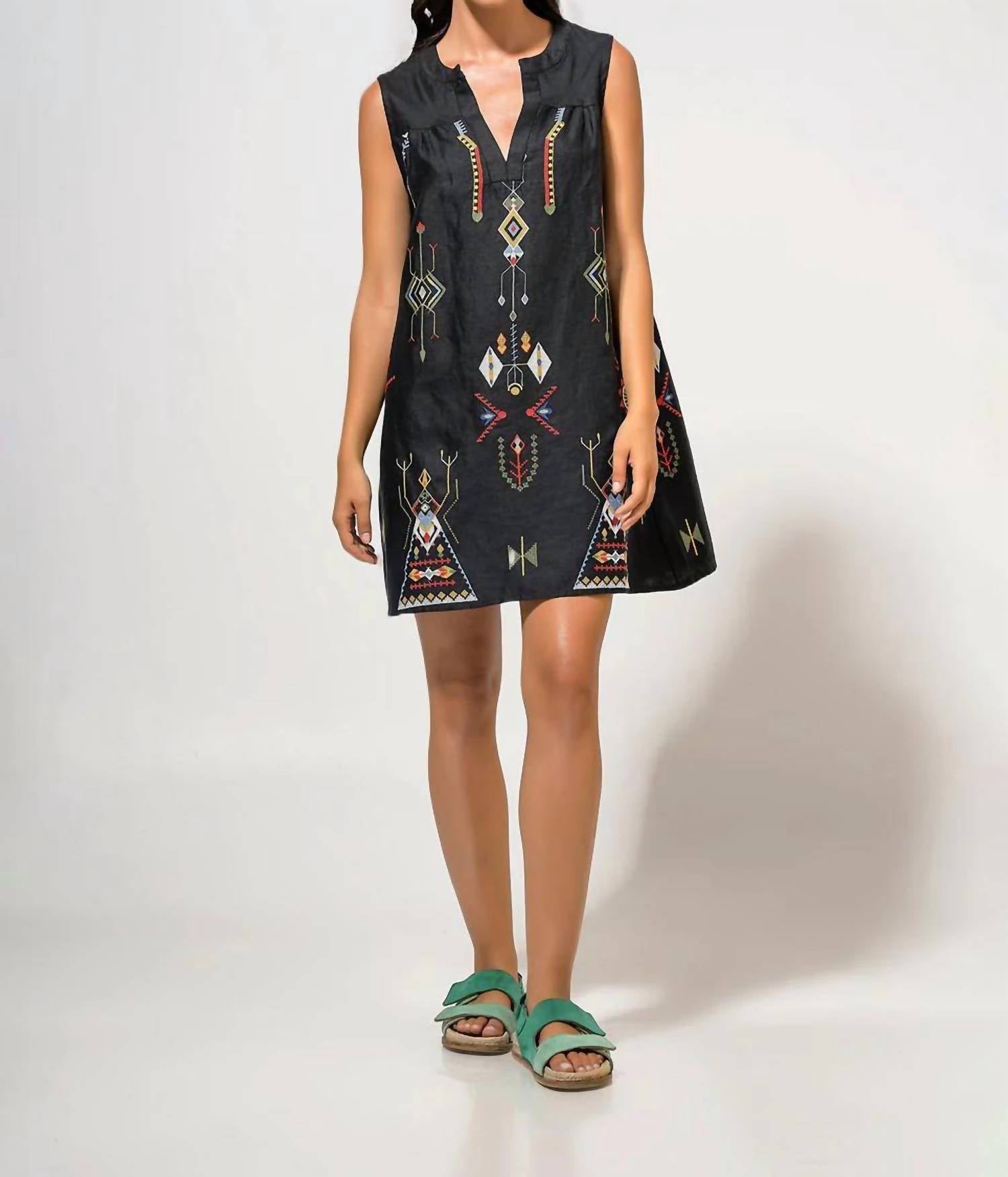 Aether Concept - Sleeveless Shift Dress