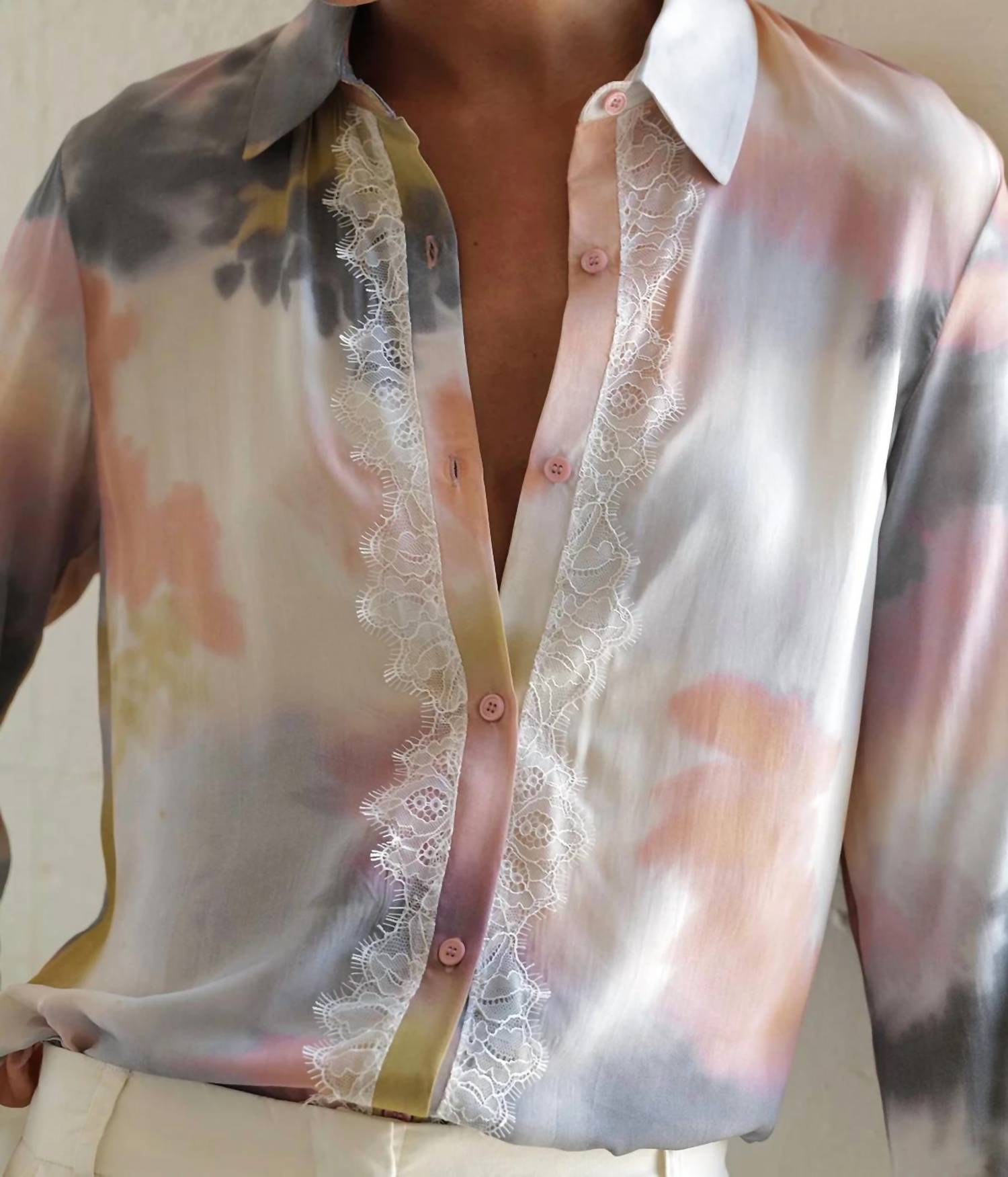 Le Superbe - Women's Button Up Collared Shirt