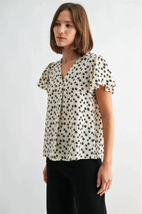 Fun 2 Fun - Floral Flutter Sleeve Blouse