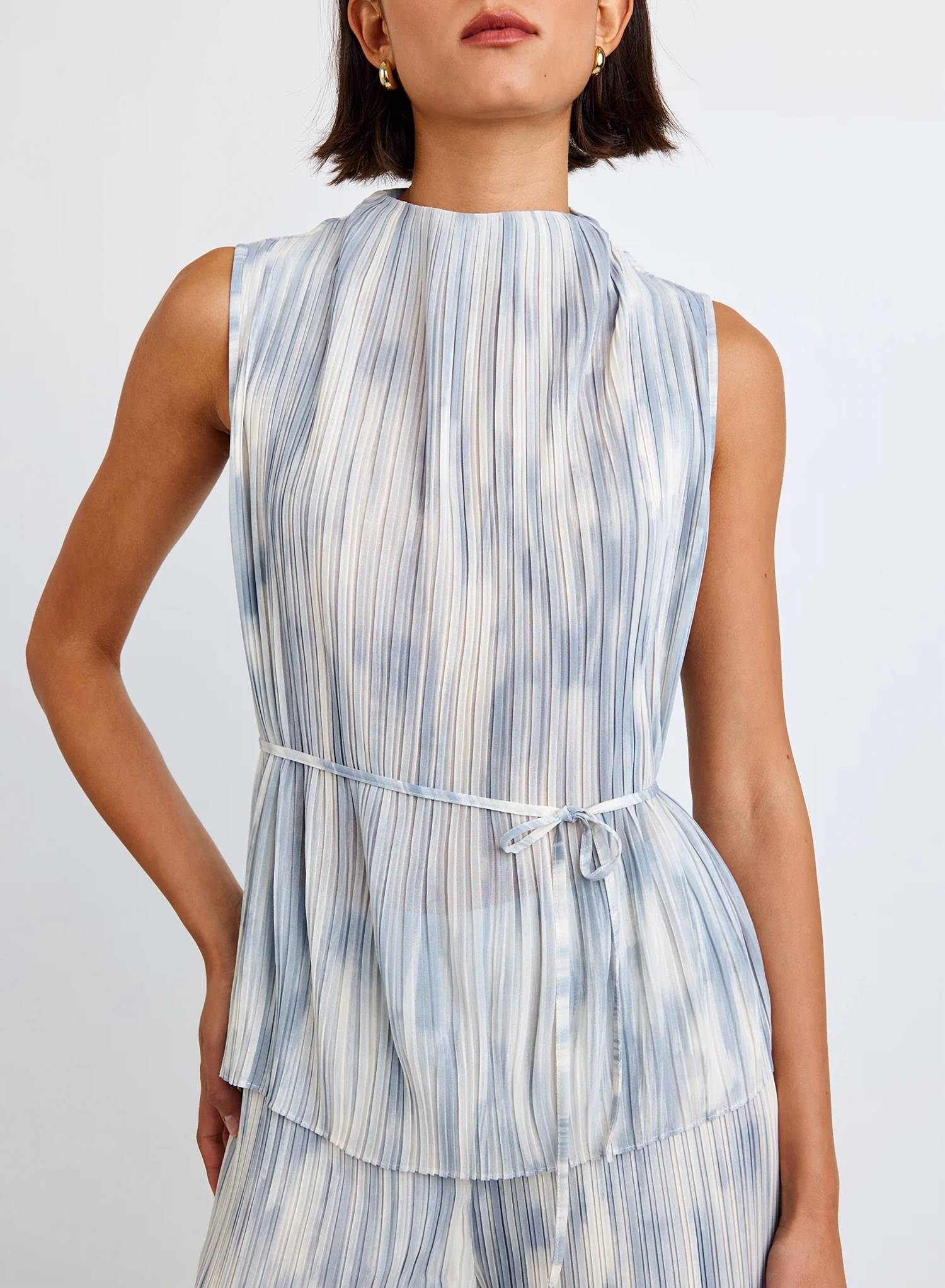 Bella Dahl - Mock Neck Top With Tie Belt