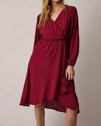 Gilli - SURPLICE LONG SLEEVE FLARE HEM MIDI DRESS