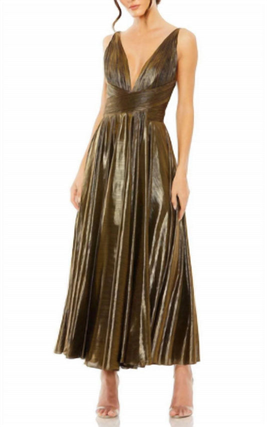 Mac Duggal - Sleeveless A-line Metallic Gown