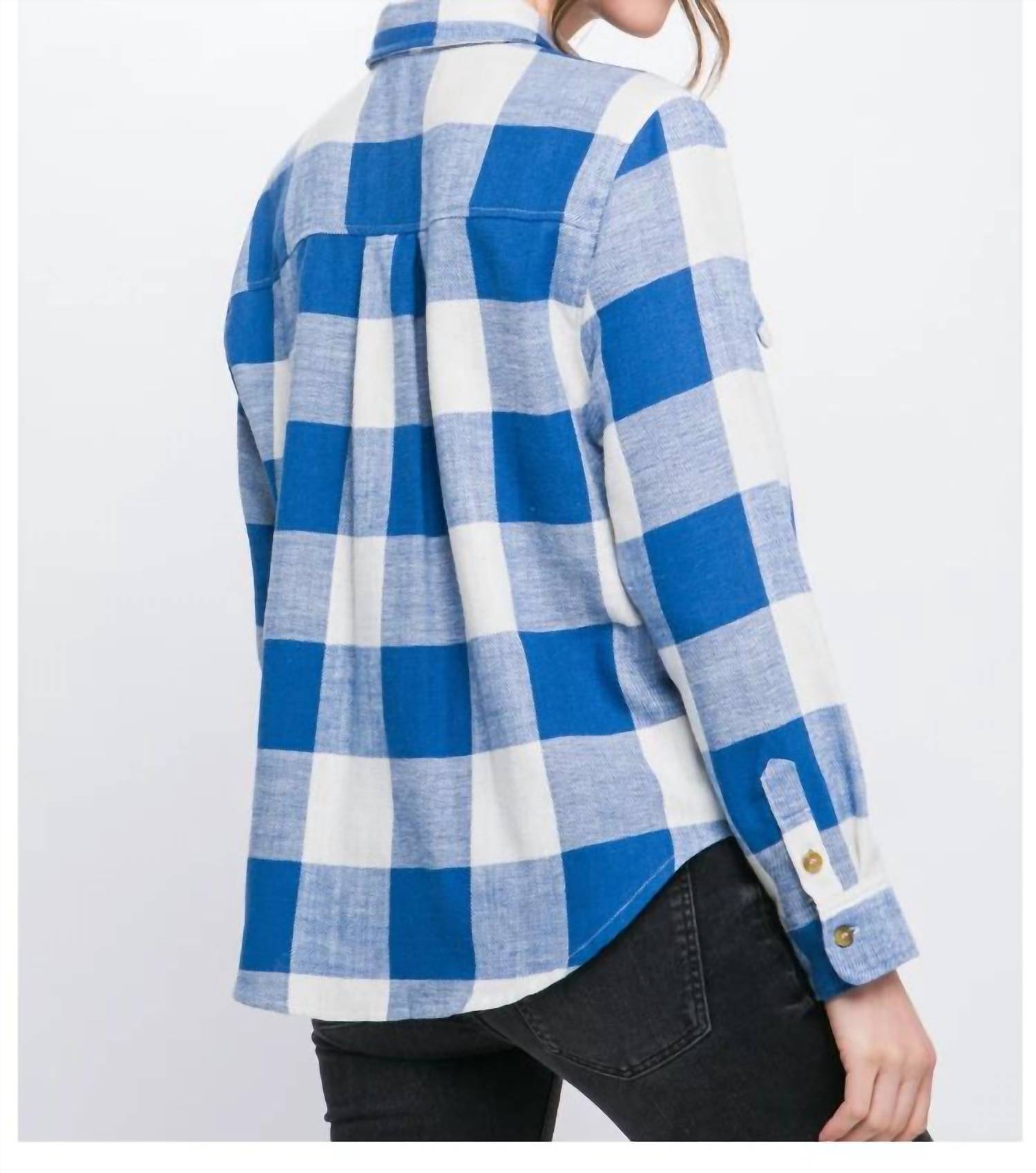Love Tree - Women's Plaid Collared Shirt With Front Pockets