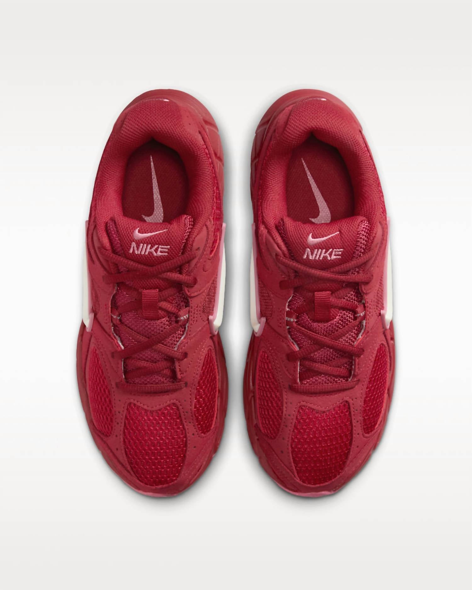 Nike - Women's V5 Rnr Sneakers