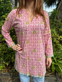 Just Darviny - V-neck Tunic Shirt