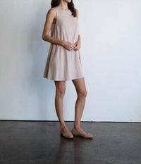 Elle Grey - Simplicity Crew Dress