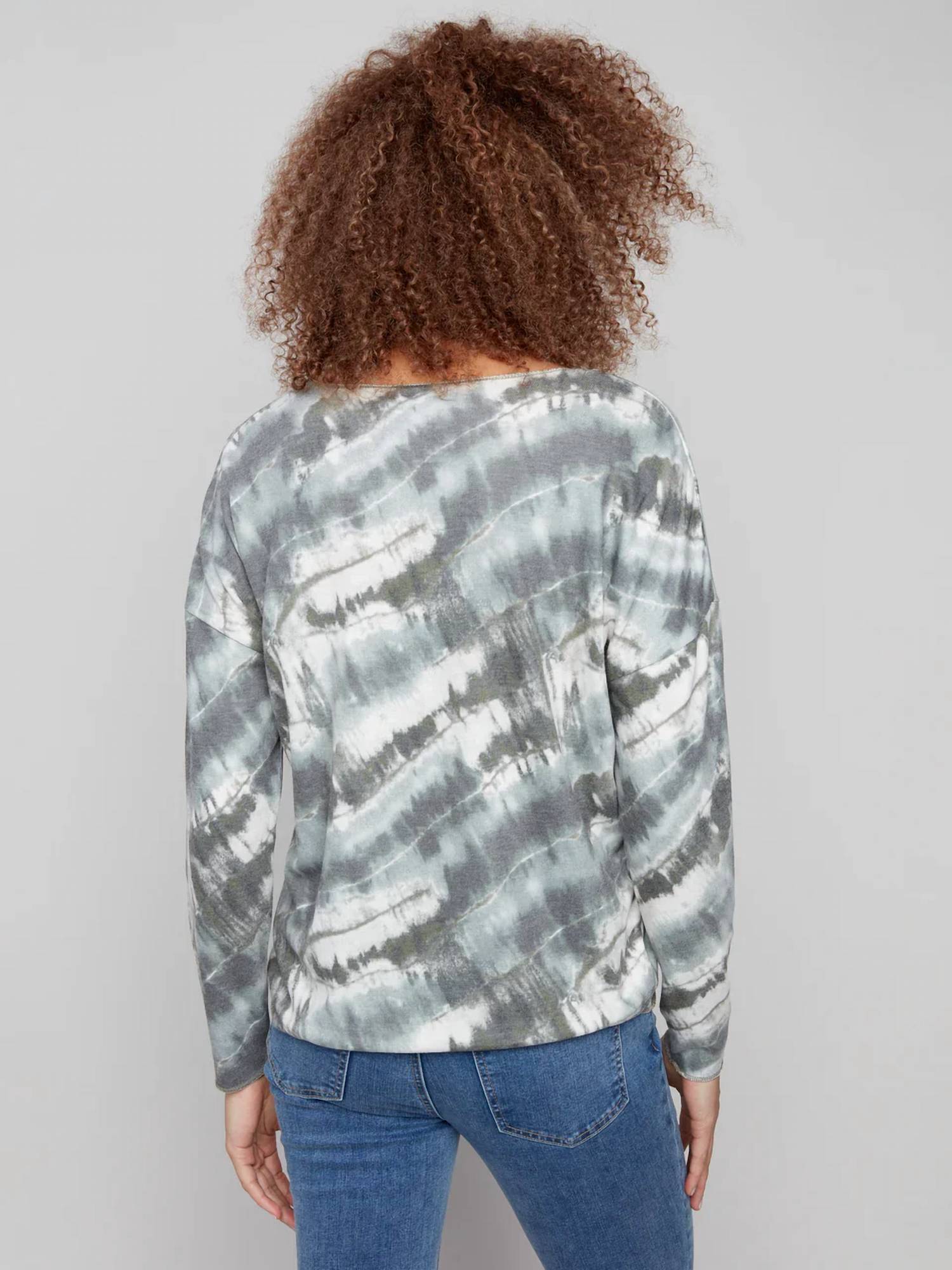 Charlie B - Printed V-neck Knit Top