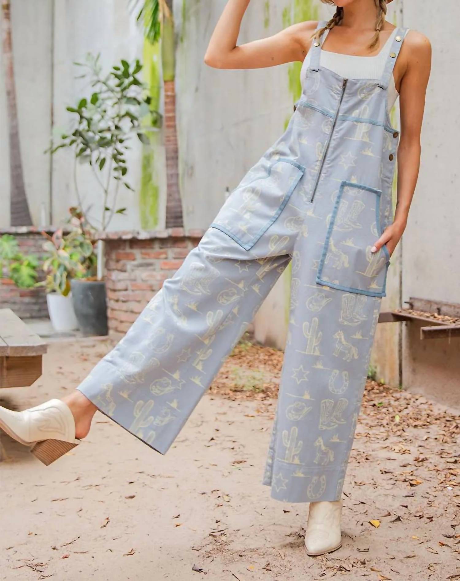 Ee:Some - Catch me in Waco Denim Overalls