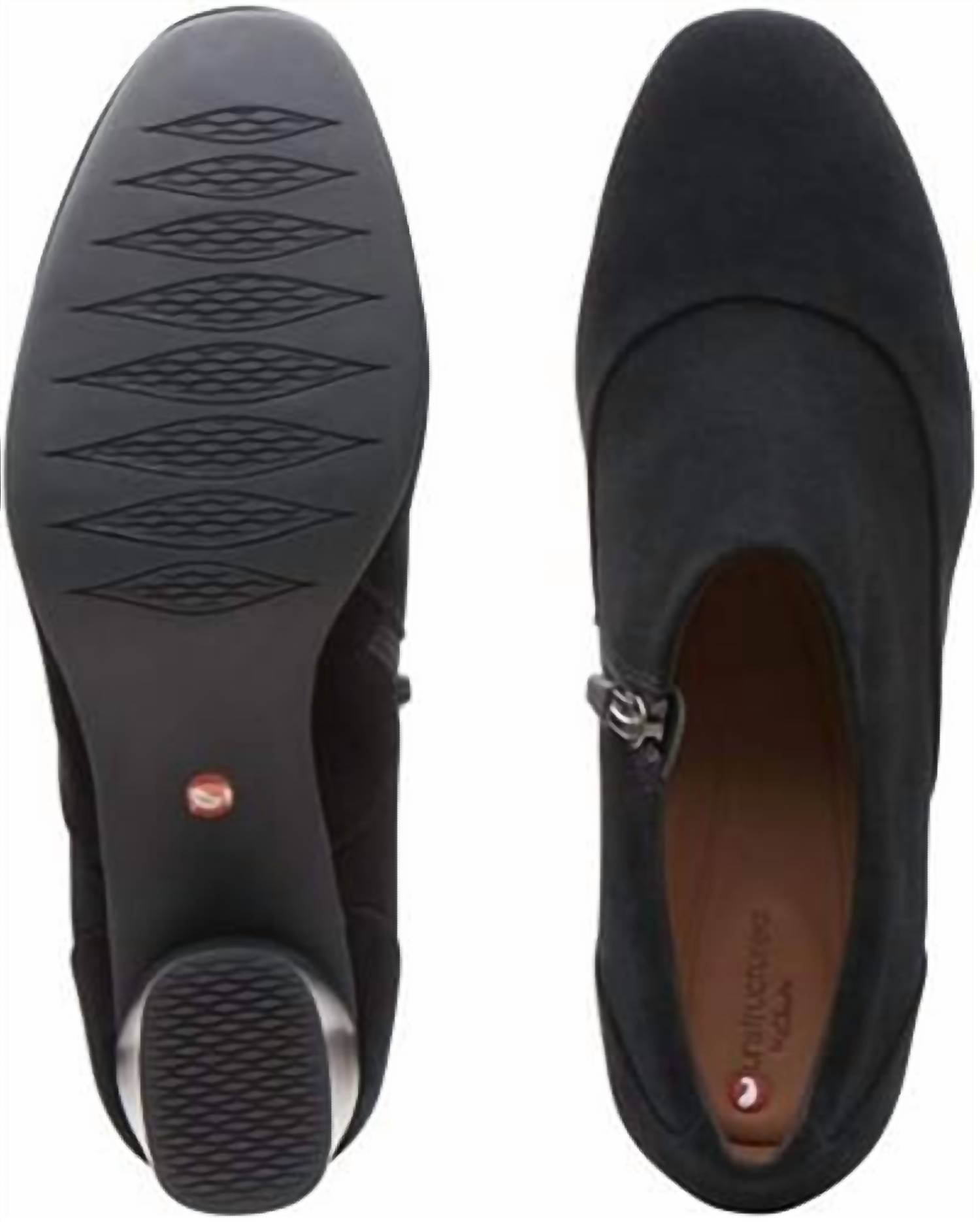 Clarks - Women's Un Cosmo Zip Pumps