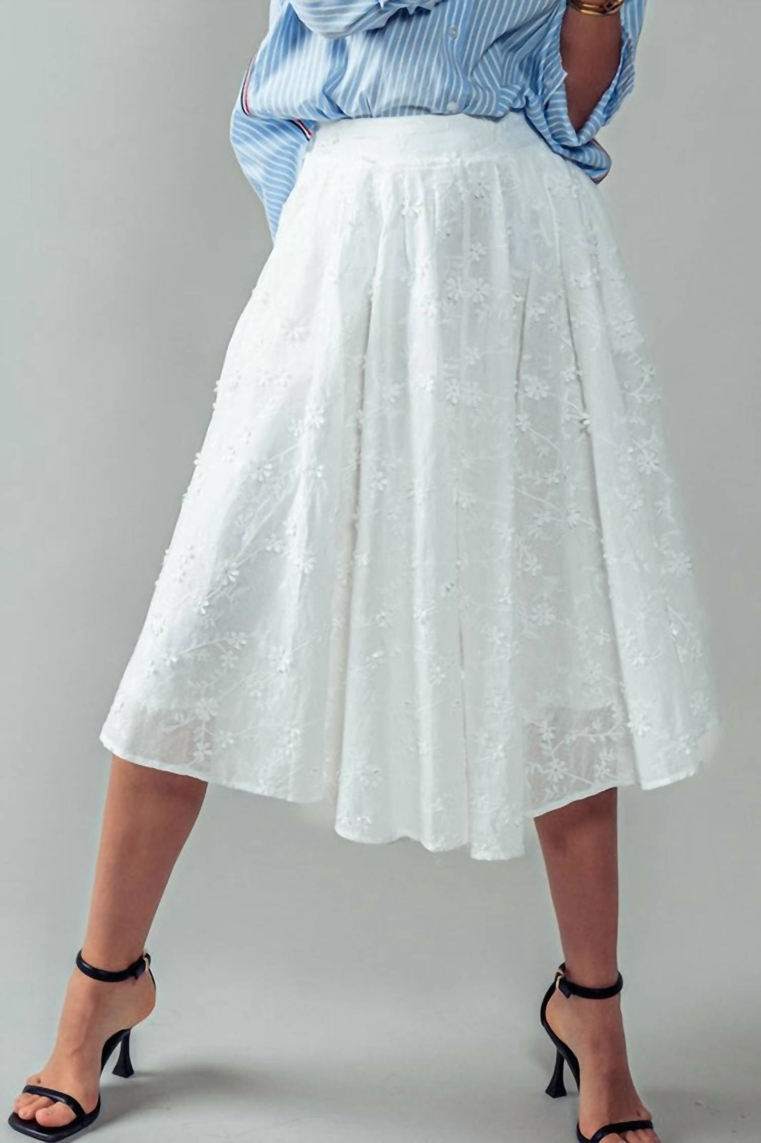 Urban Daizy - Daisy Embroidered Midi Skirt