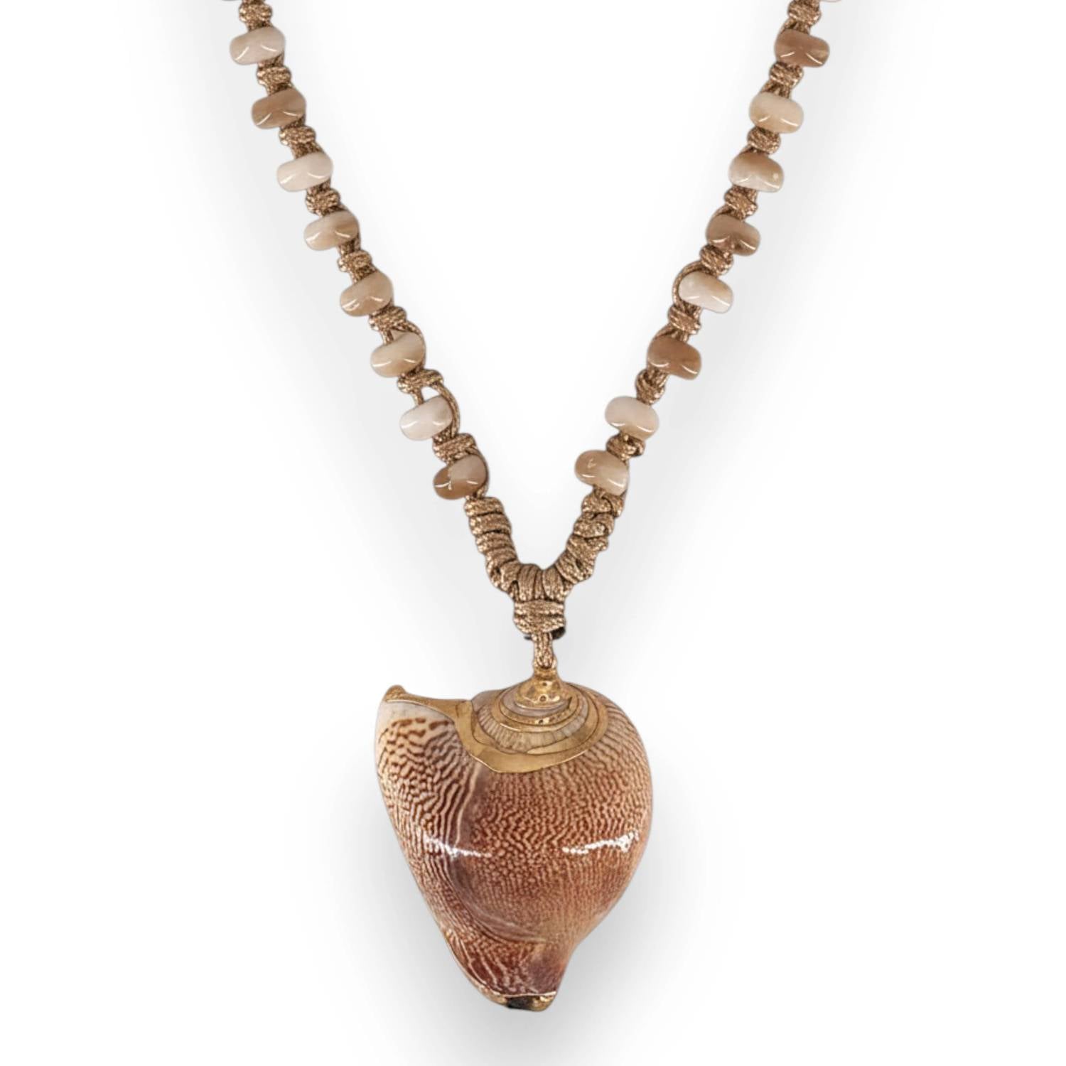 Bijoux Envie - Women's Chunky Beaded Shell Necklace