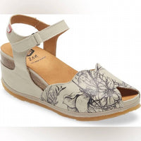 OnFoot Women's Floral Sandal in hielo ice - women's sandal