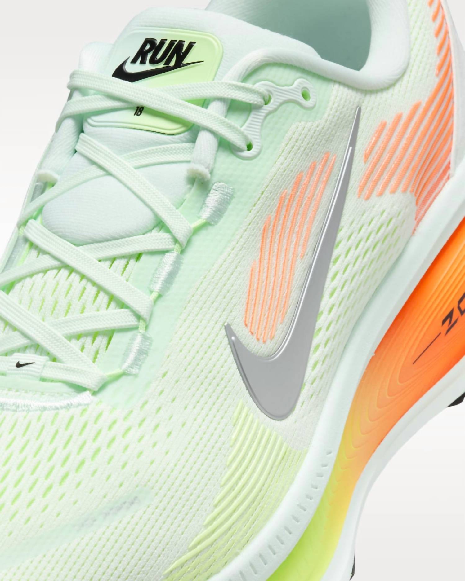 Nike - Men's Vomero 18 Road Running Shoes