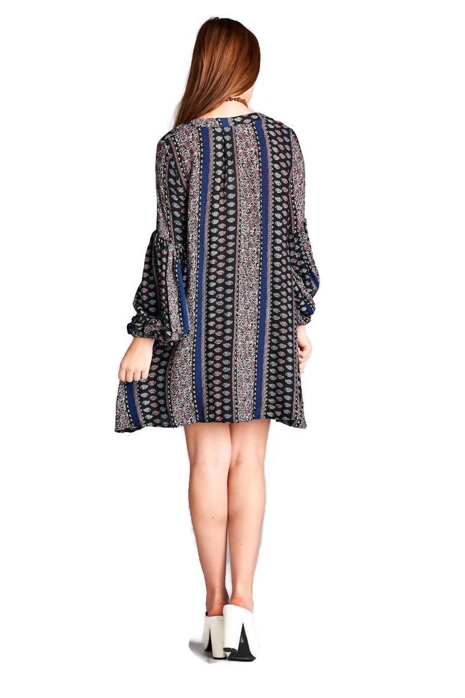 Velzera - Floral Paisley Keyhole Neckline Mini Dress