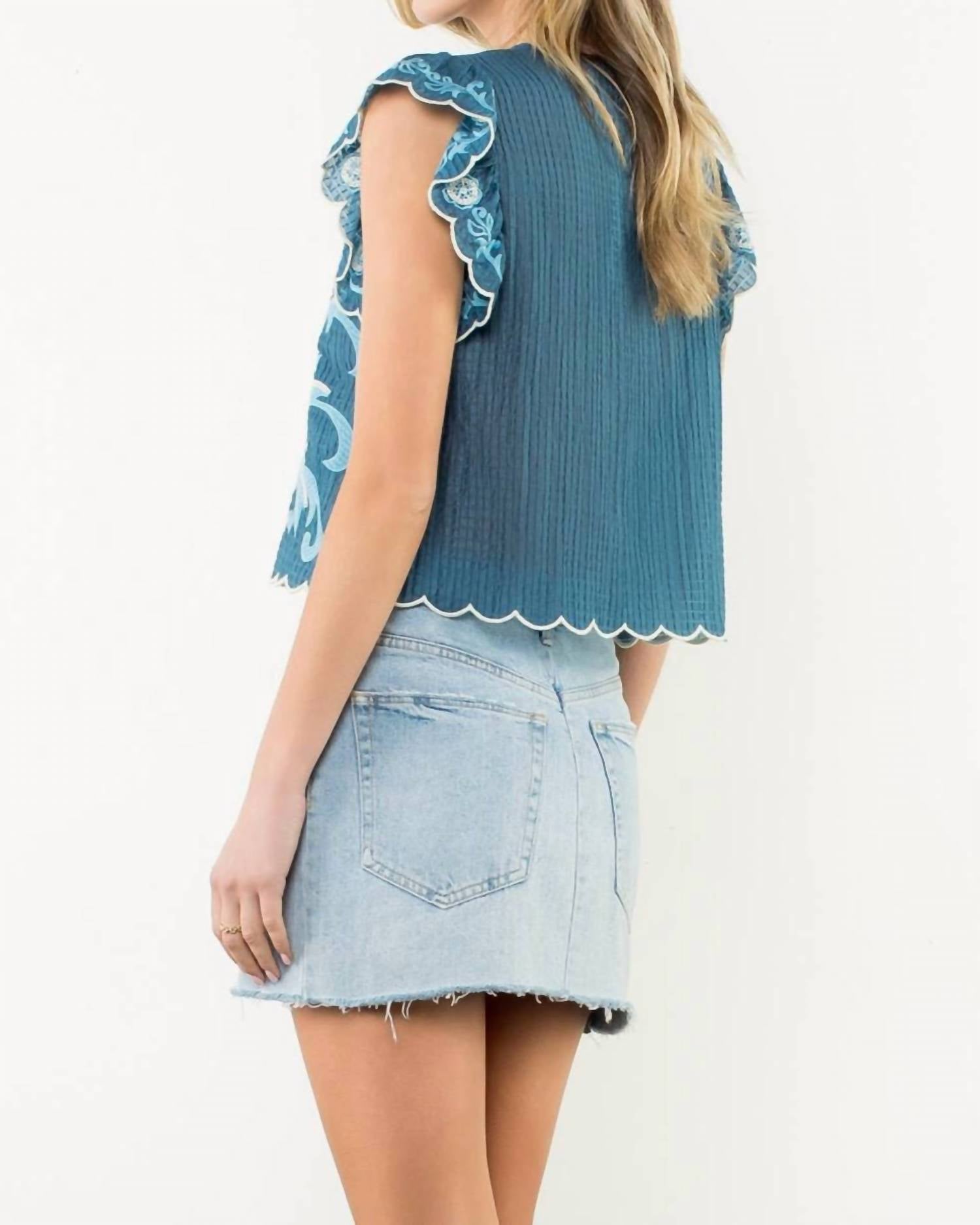 Thml - Embroidered Flutter Sleeve Scallop Top