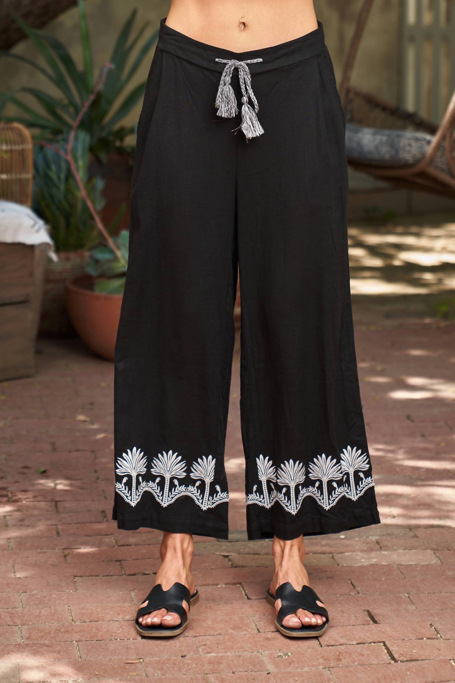 PAPARAZZI Embroidered Linen Crop Pant in black - women's pants