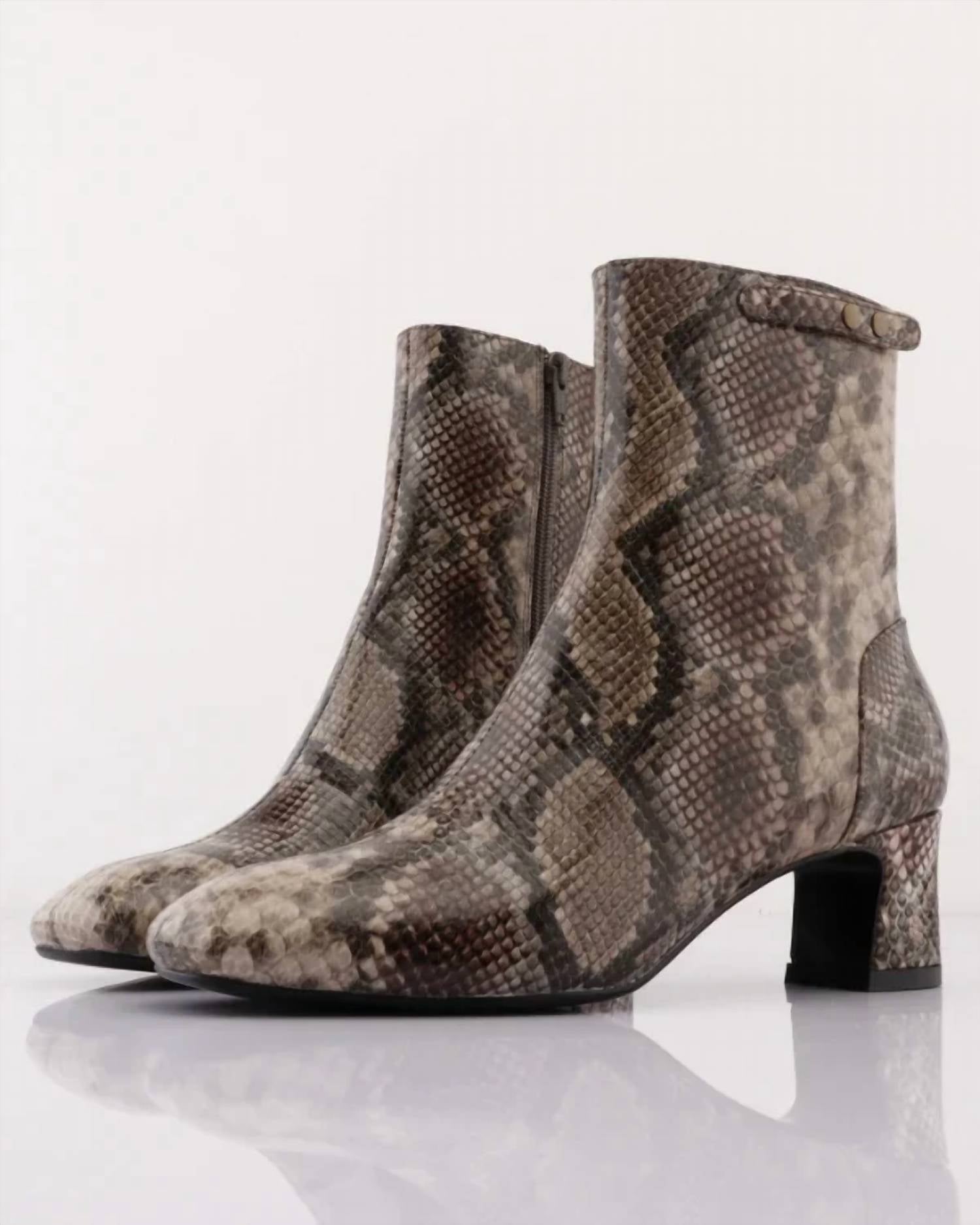 Gini & Albert - Women's Wyn Boots