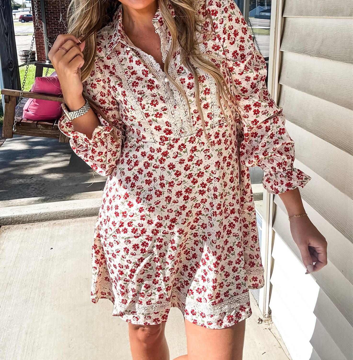 Very J - Floral Printed Lace Trim Collared Champagne Mini Dress