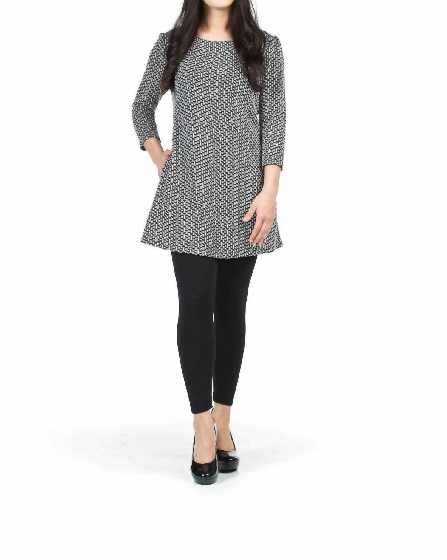 Papillon - Textured A-line Dress With Pockets