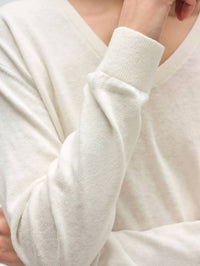 White + Warren - Organic Cotton Blend Rib Trim V-neck
