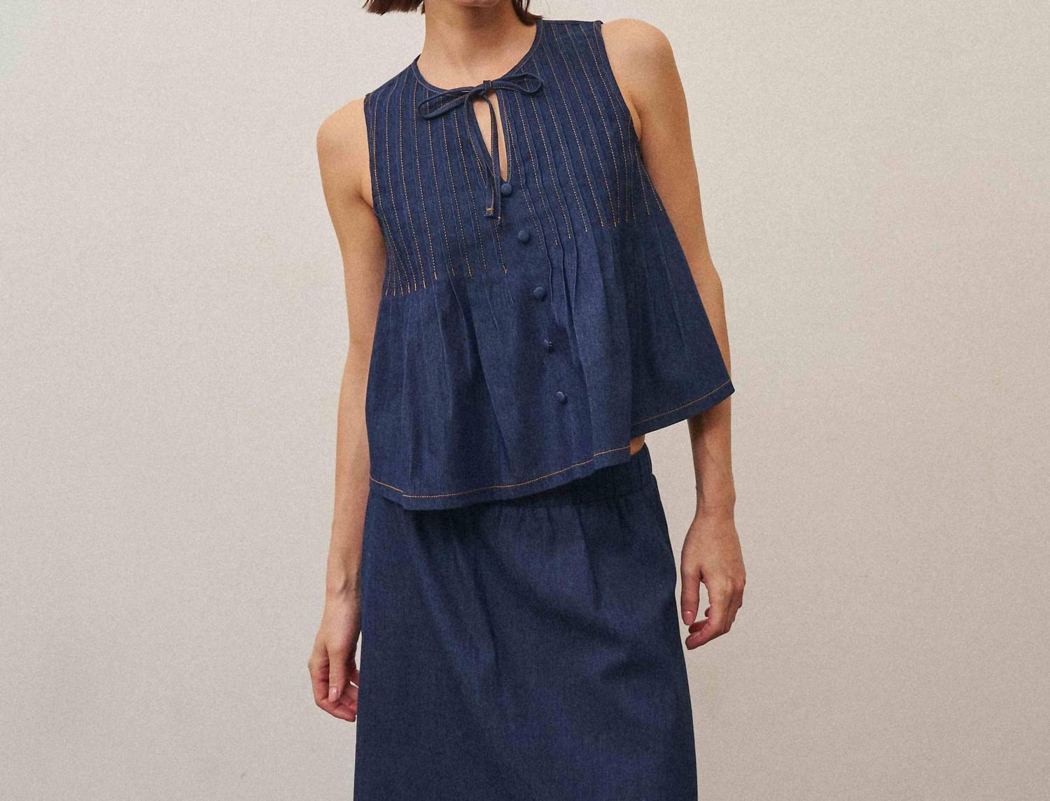 Able - Sleeveless Pleated Top