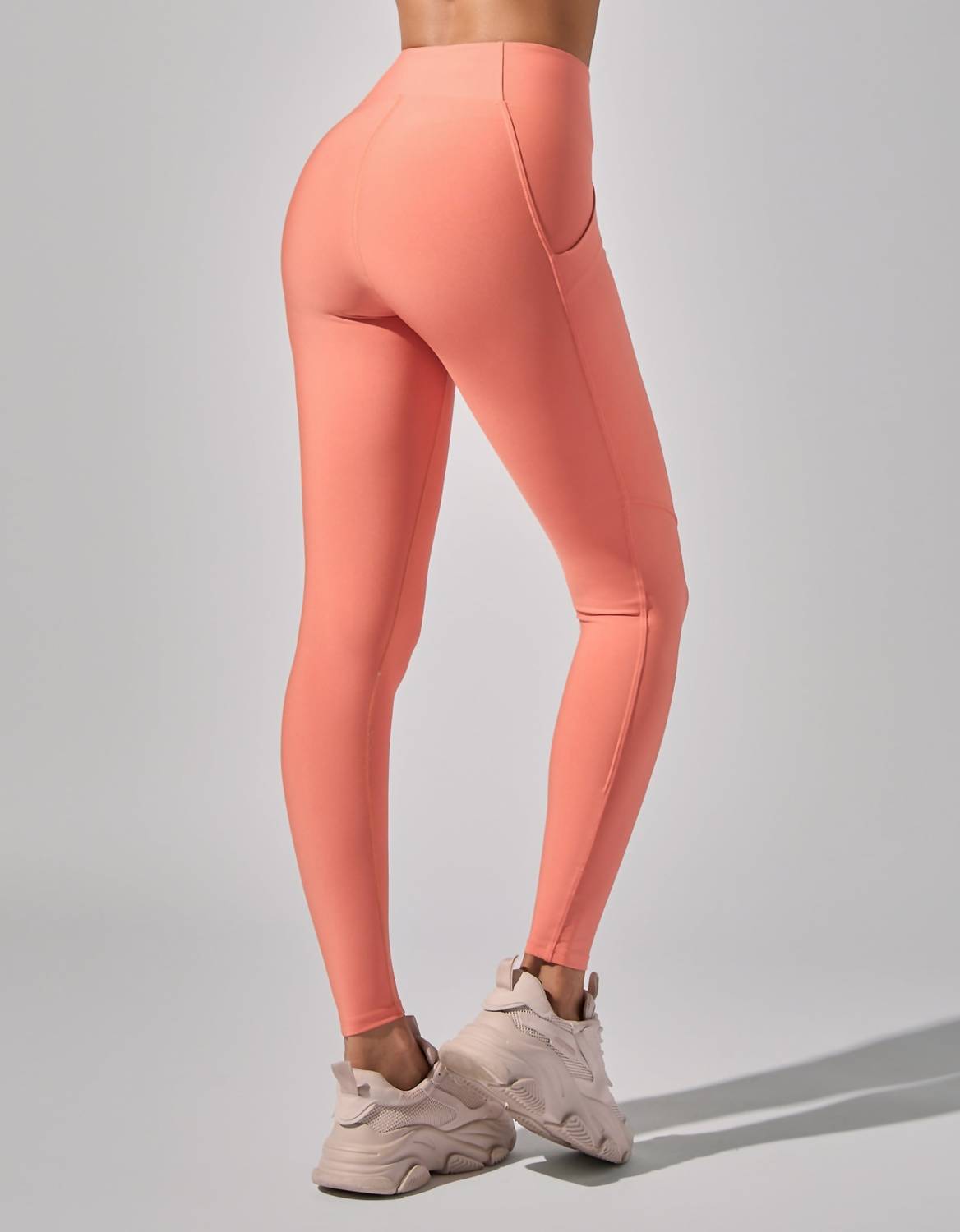 HEROINE SPORT Dalia High-performance Legging in coral - women's pants - view 6