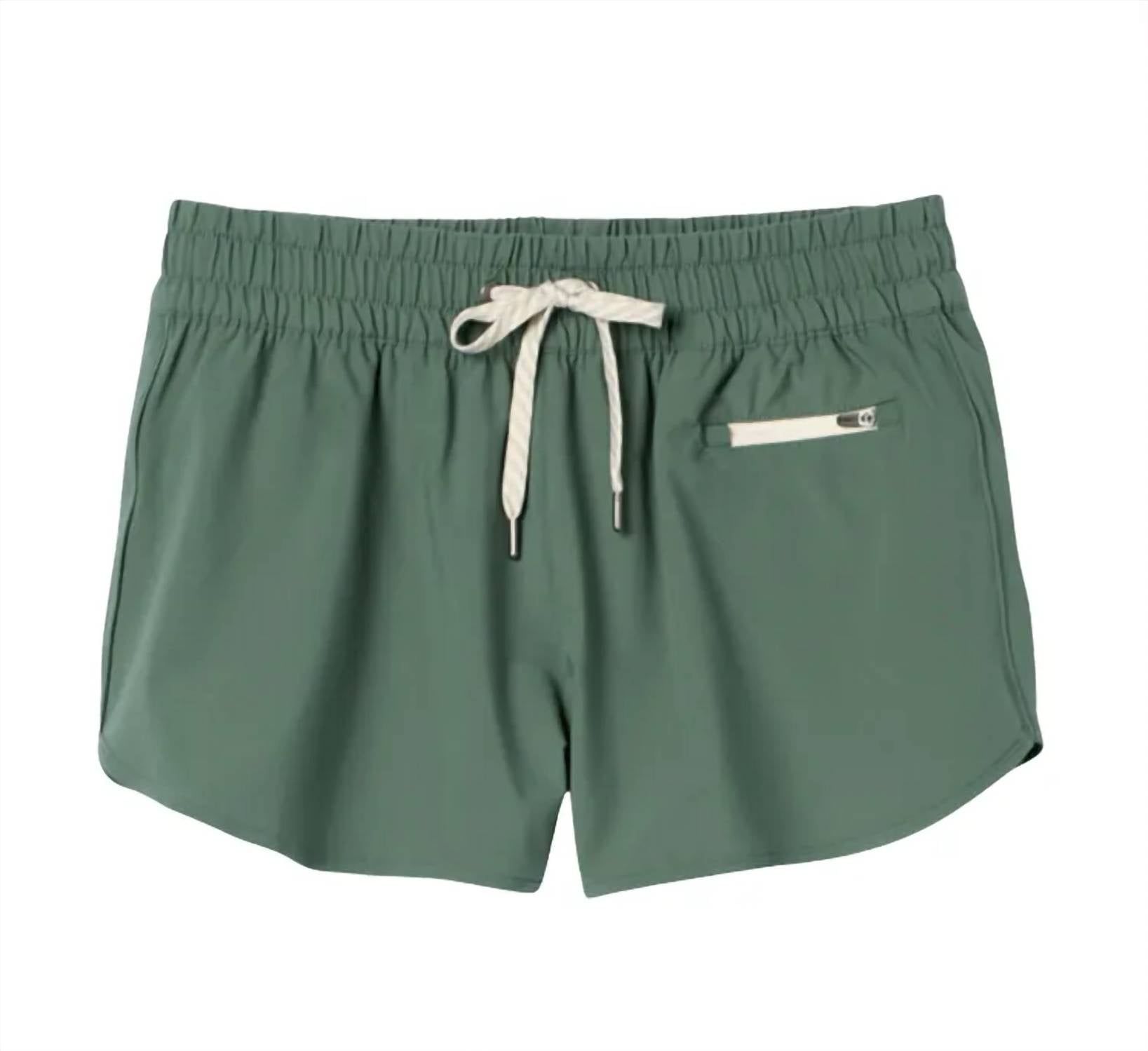 Vuori - Clementine Mid Rise Short