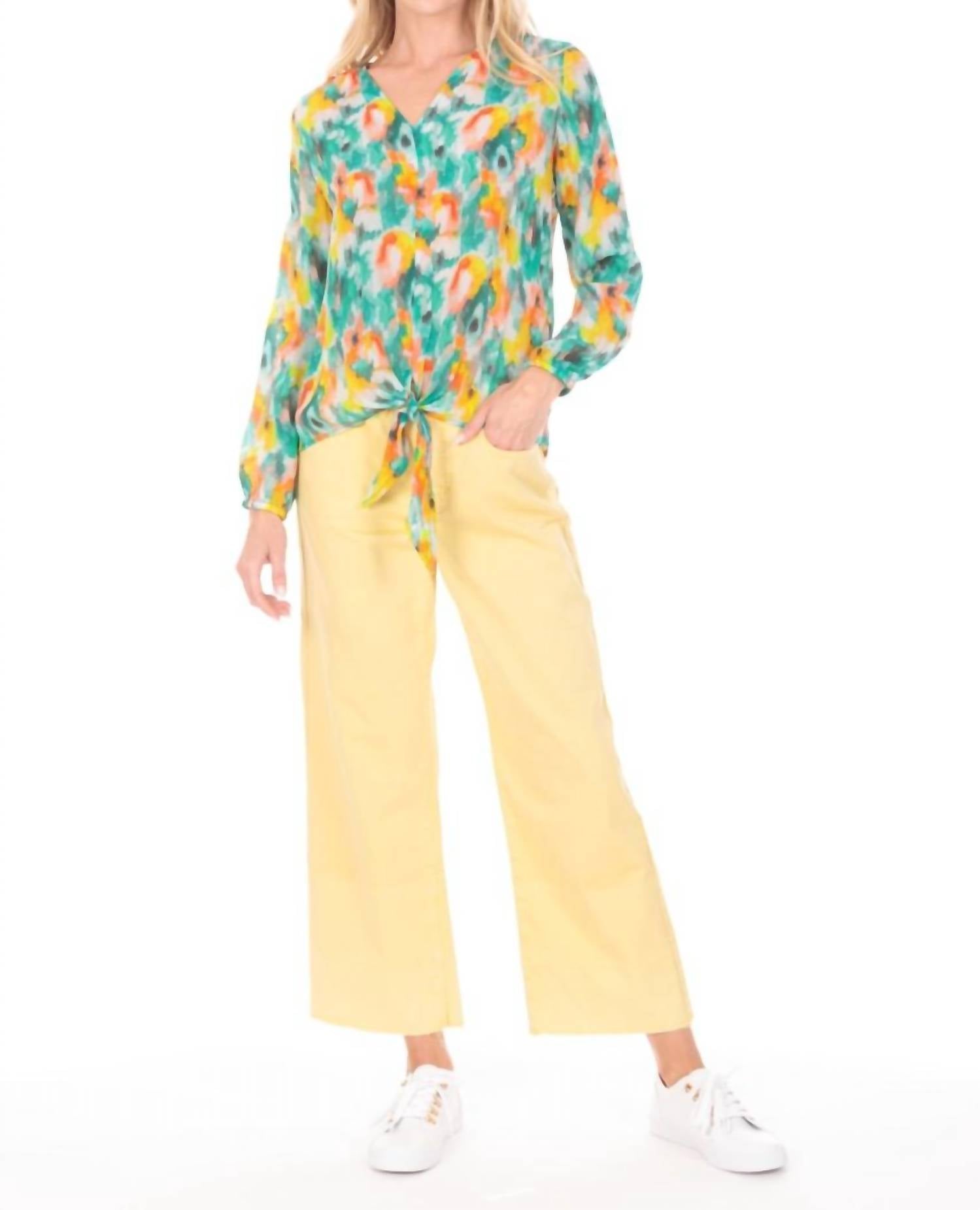 Apny - V-neck Tie Front Top