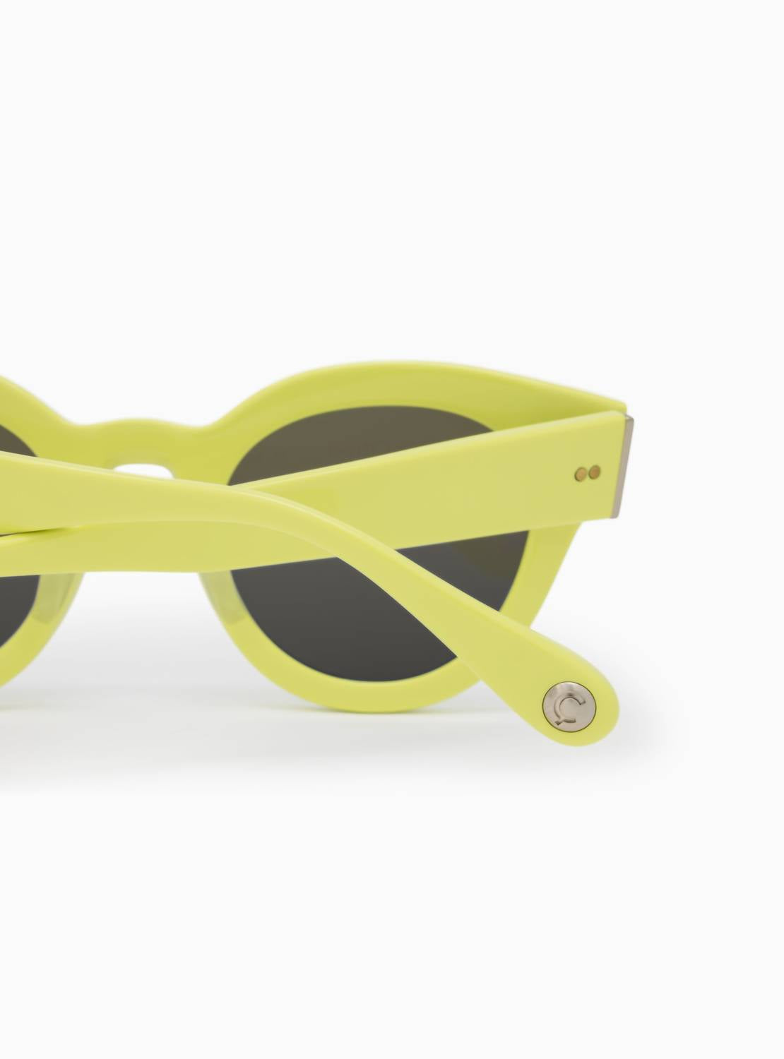 Aperçu Eyewear Women's Le Rond Sunglasses in citron - women's accessory - view 4