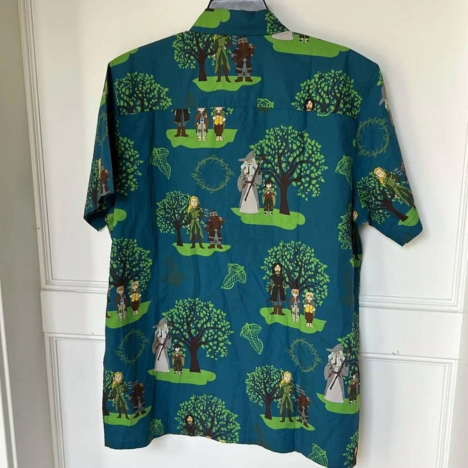 Boxlunch - Men's Lord Of The Rings Character Portraits Button Up Shirt