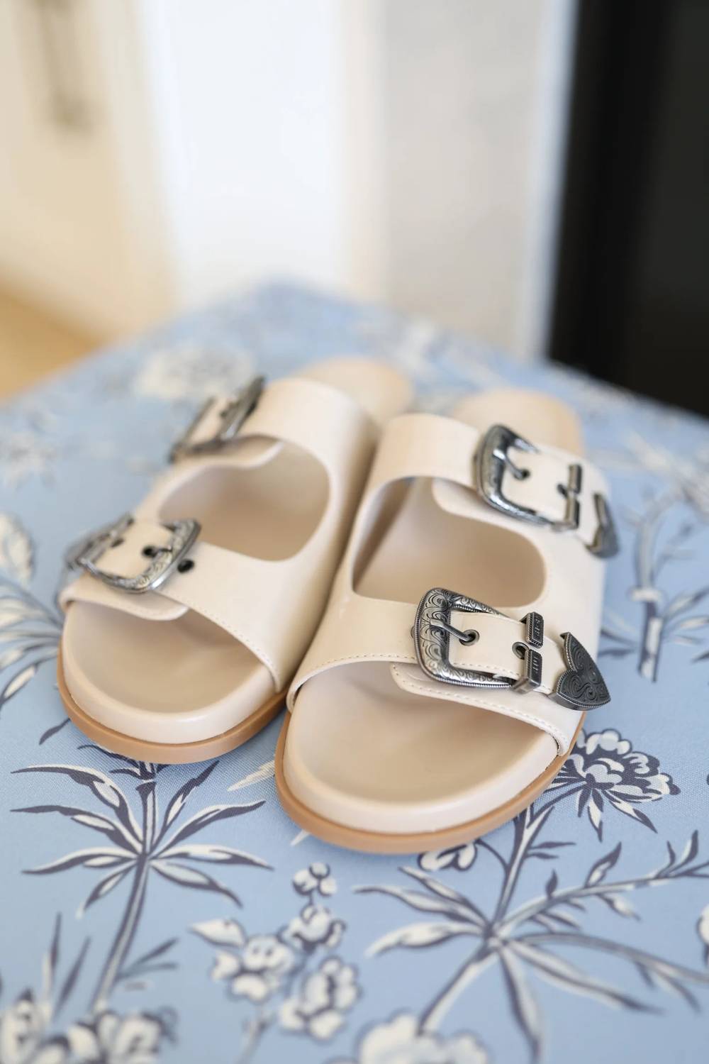 Shu Shop - Women's Dolly Sandals