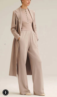 Scanlan Theodore Crepe Knit Soft Trouser in oyster - women's pants