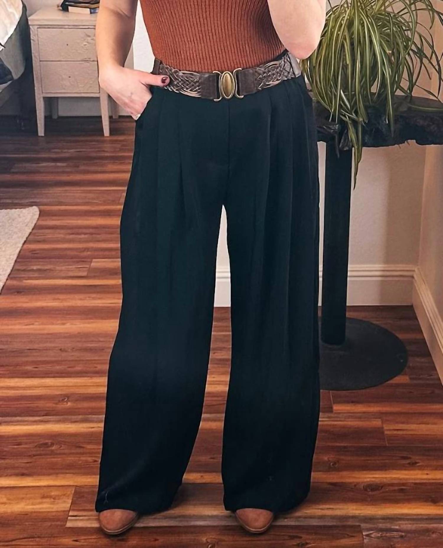 Trendy New Look - Wide Leg Pleated Pants
