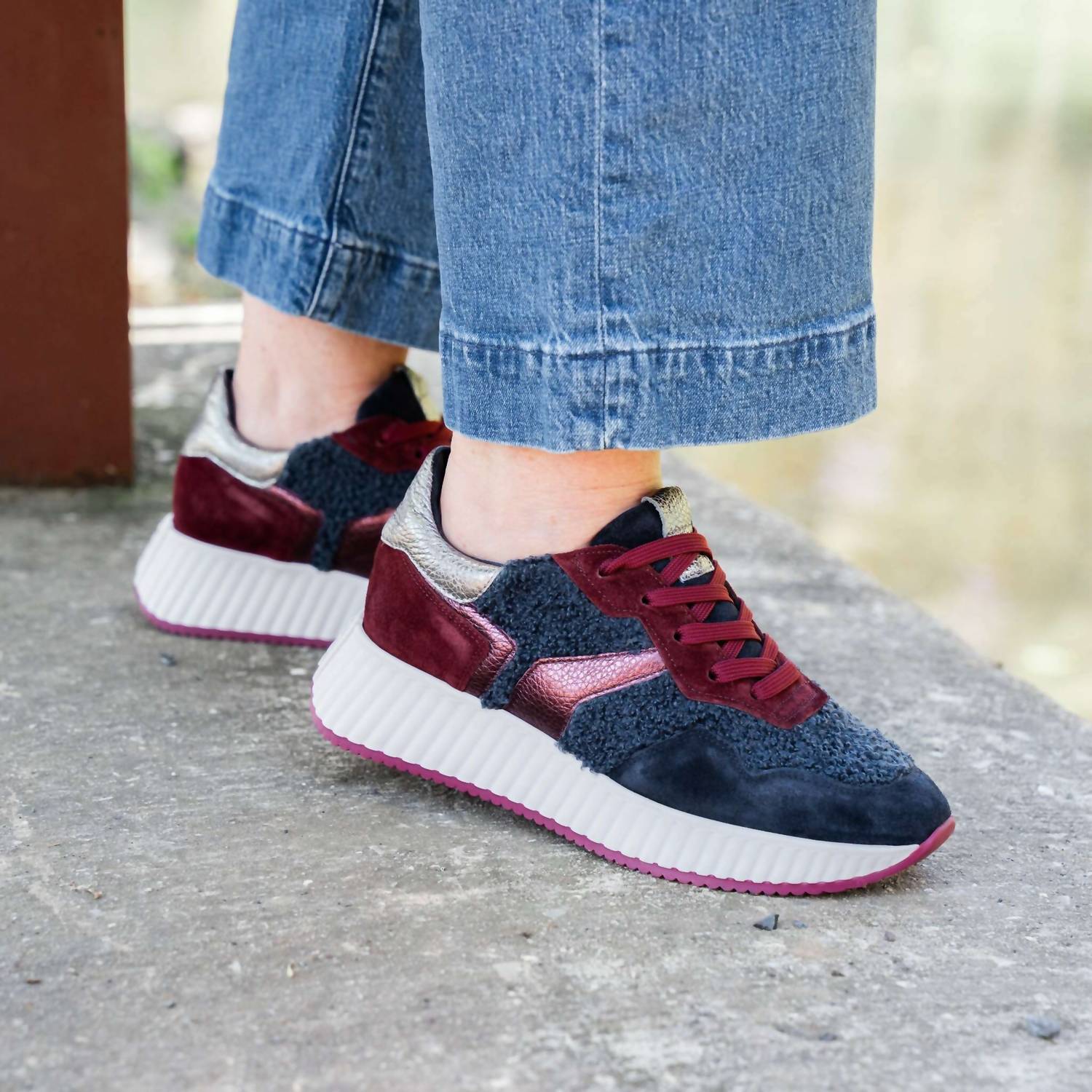 Softwaves - Women's Everyday Sneaker