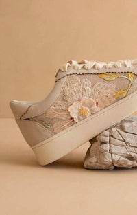 Oasis Society - Women's Tammi Floral Applique Sneakers