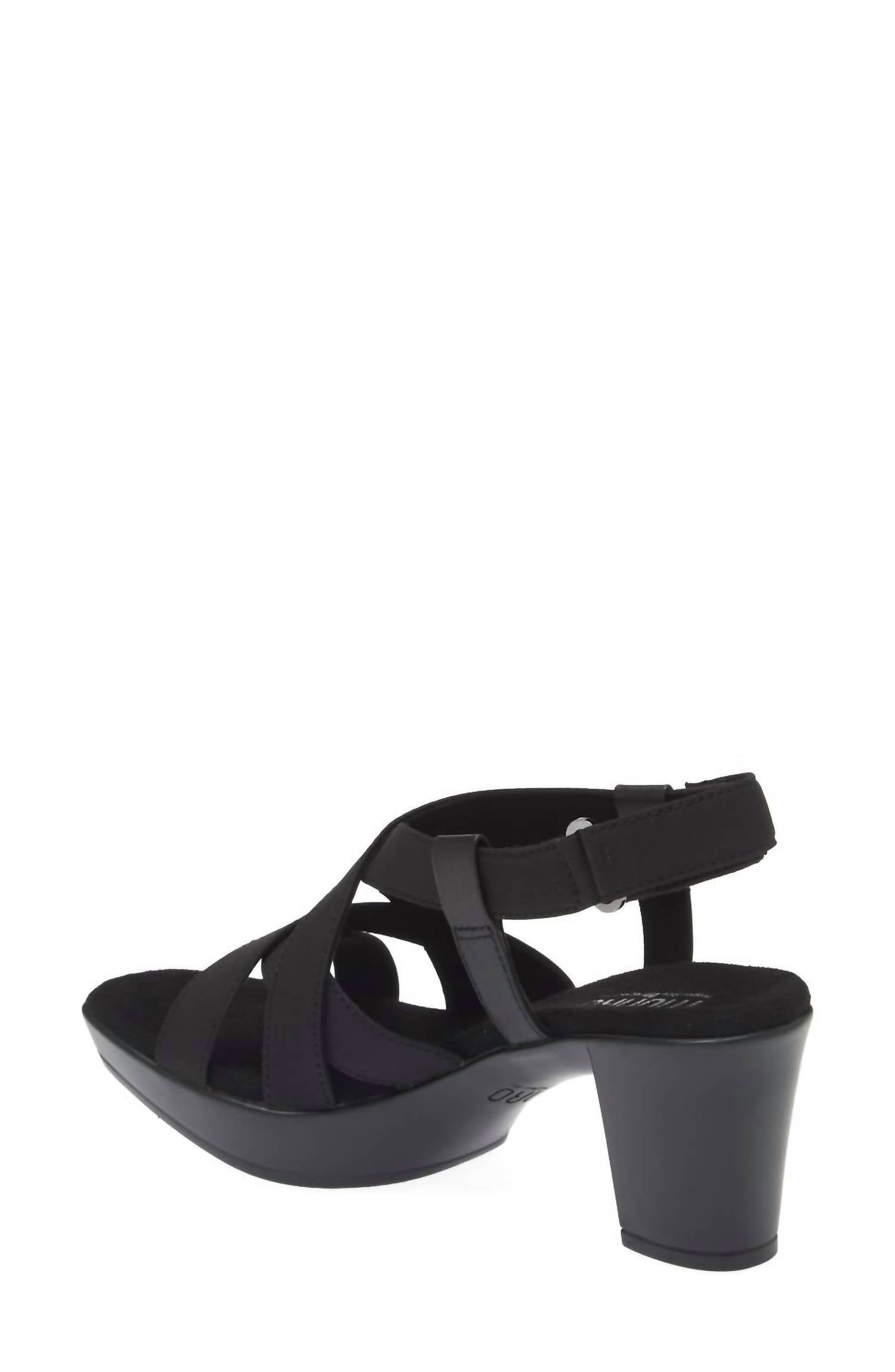 Munro - Maddox Sandal
