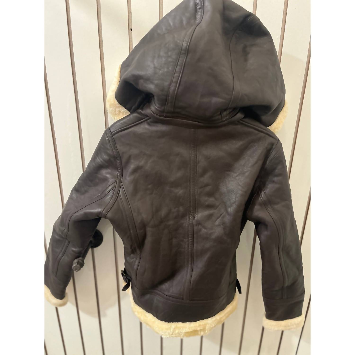 Fan Jackets - Women's Genuine Leather Shearling Jacket