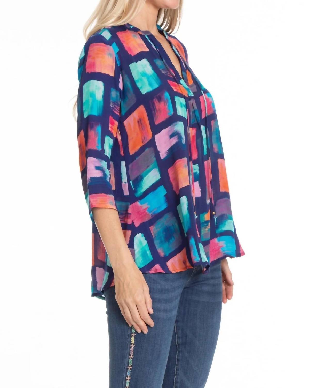Apny - V Neck Top With Tassel