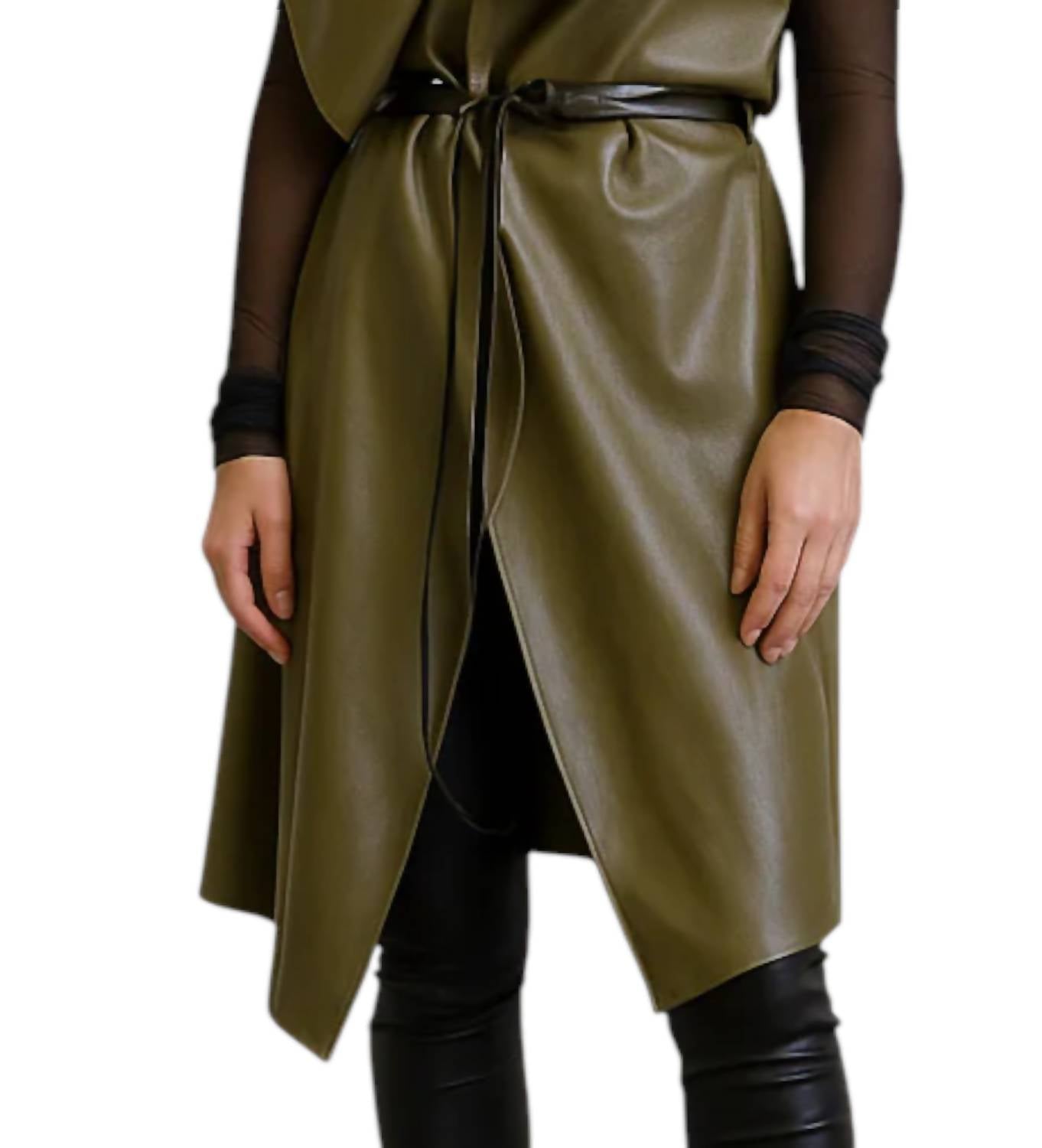 Simply Mila - Uneven Sleeveless Coat