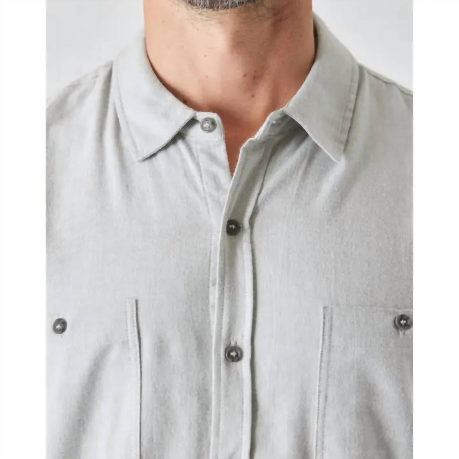 True Classic - Lightweight Button Up Shirt