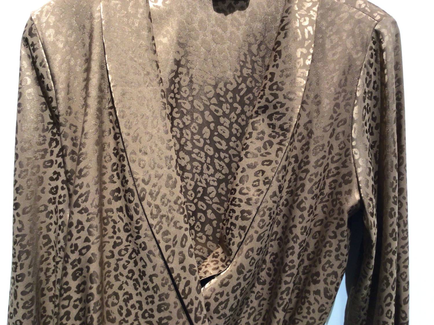 Gilli - Women's Long Sleeve Wrap Side Tie Animal Print Top