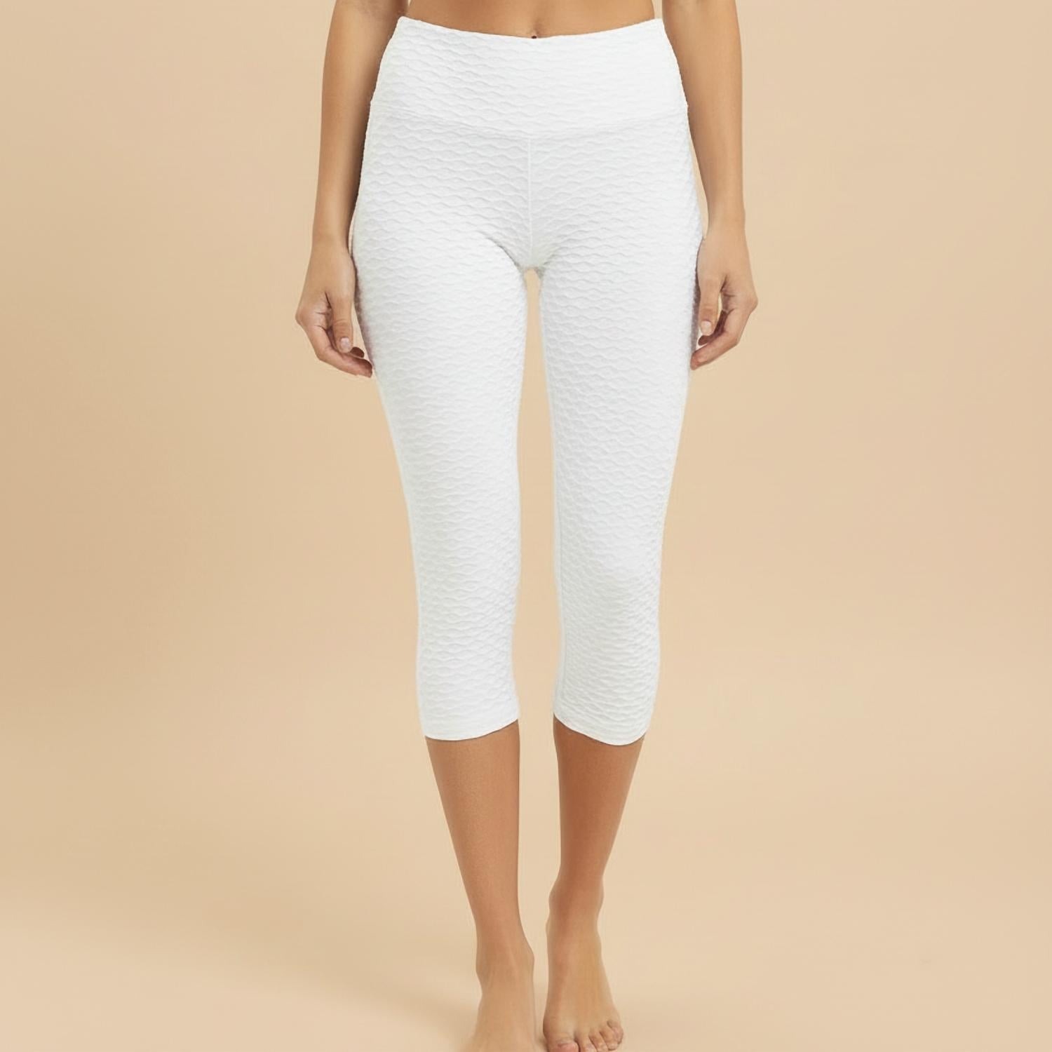 BBrazil Clothing Diamond Jacquard Lycra Textured Capri Leggings in white - women's pants