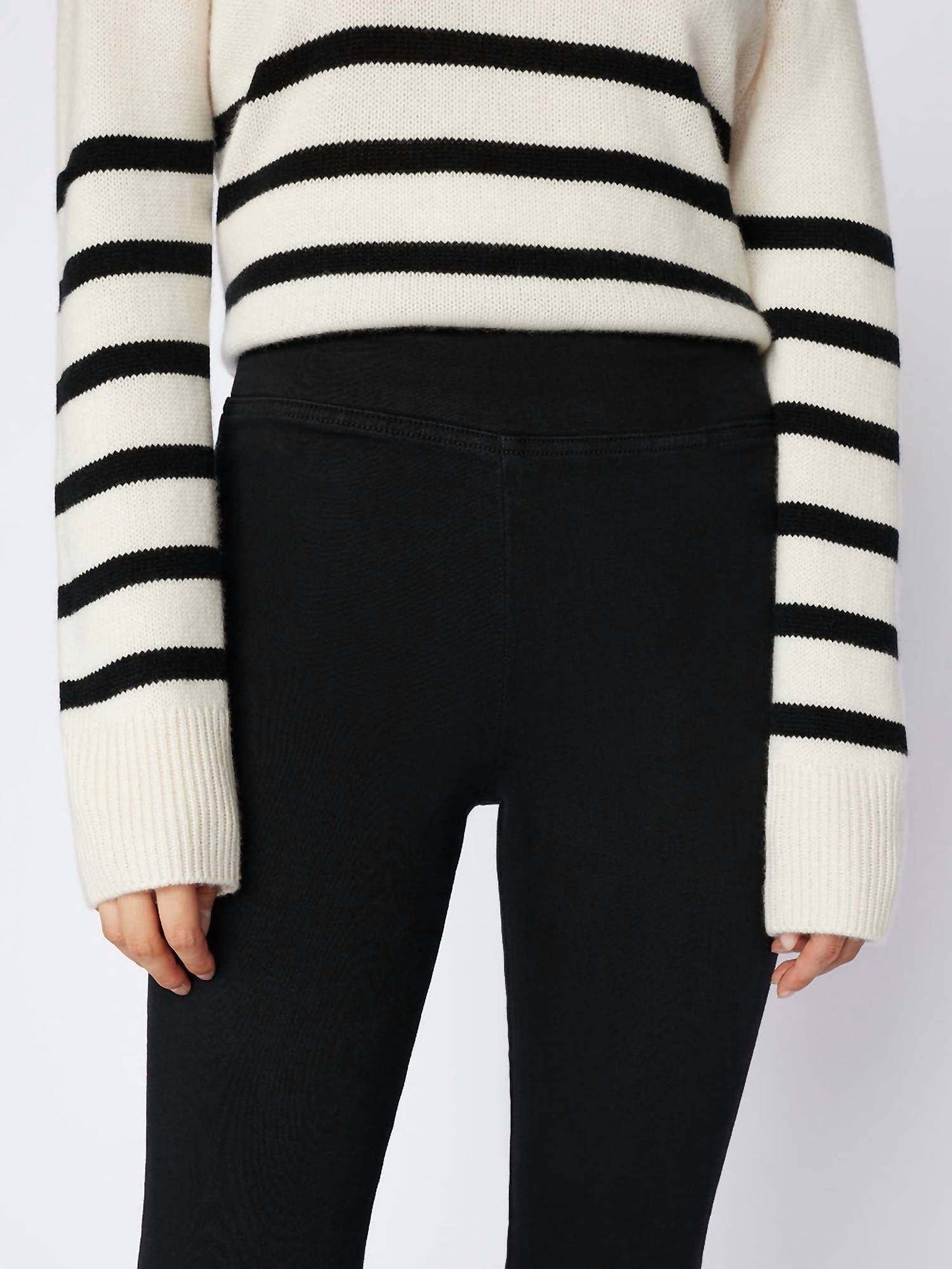 Frame - JET SET CROP MINI BOOT PANT