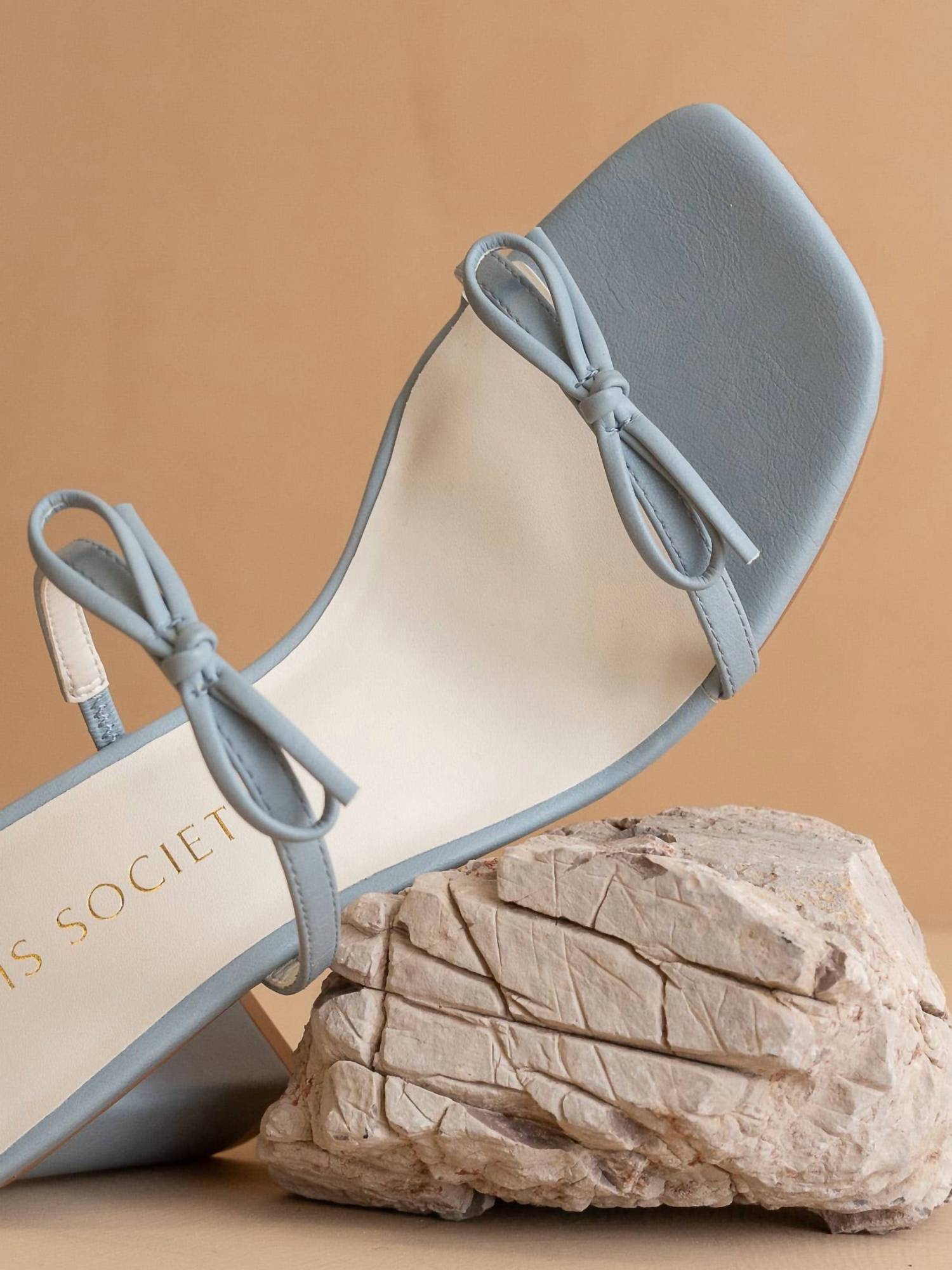 Oasis Society - Women's Wendy Double Strap Bow Heel