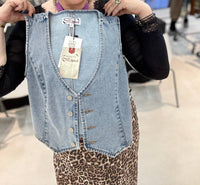 26 International - Sun Vest