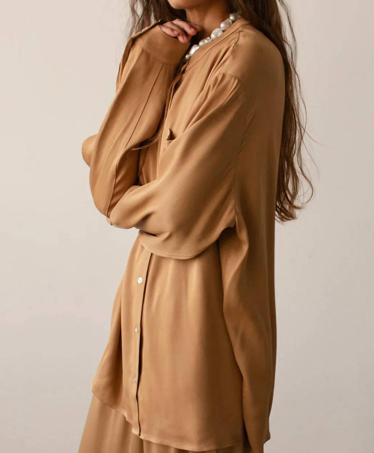 Donni. - Satiny Mandarin Shirt