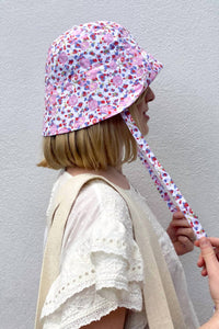 Baum Und Pferdgarten - Lori Liberty Hat