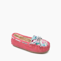 MINNETONKA Girls' Cassie Moccasin Slipper in pink - kids' shoe
