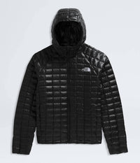 THE NORTH FACE Thermoball Hooded Jacket in black - men's jacket - detail view